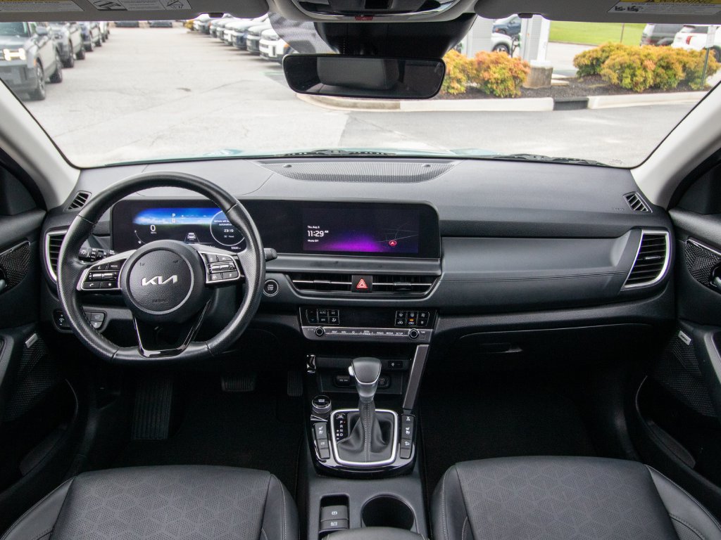 Used 2024 Kia Seltos SX w/ SX Sunroof Package AWD/4WD image 23