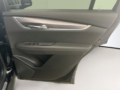 Used 2024 Cadillac XT6 Luxury w/ LPO, Floor Liner Package AWD/4WD image 34