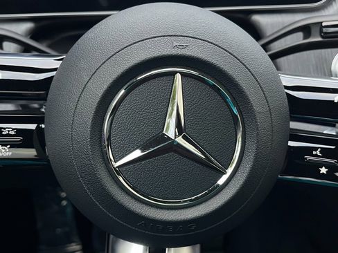 Used 2023 Mercedes-Benz EQE 500 4MATIC Sedan image 36