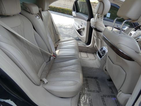 Used 2018 Mercedes-Benz S 560 Sedan image 36