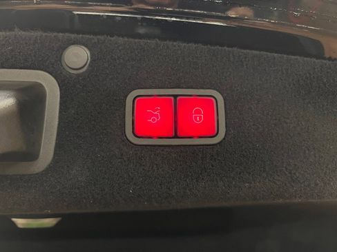 Used 2014 Mercedes-Benz S 550 Sedan image 39