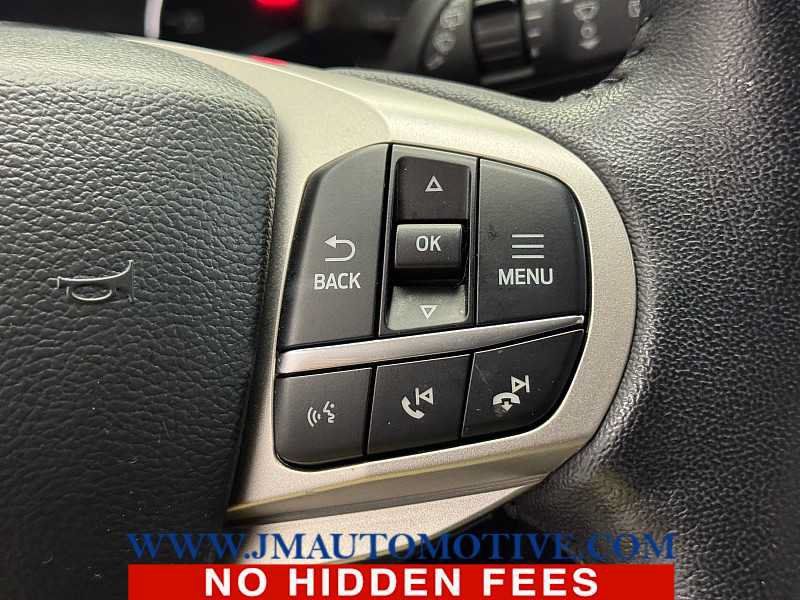 Used 2023 Ford Explorer XLT AWD/4WD image 42