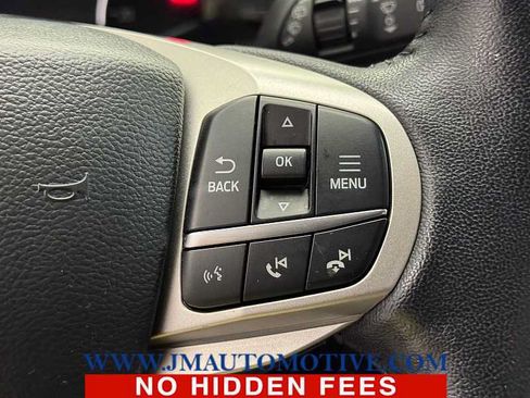 Used 2023 Ford Explorer XLT AWD/4WD image 42
