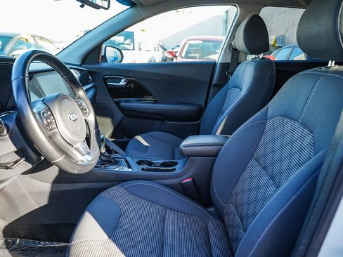 Used 2021 Kia Niro LXS image 17