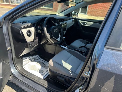 Used 2019 Toyota Corolla LE FWD image 11