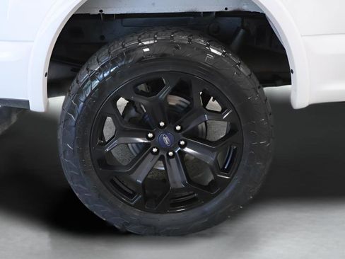 Used 2020 Ford F150 XLT w/ Equipment Group 302A Luxury AWD/4WD image 11