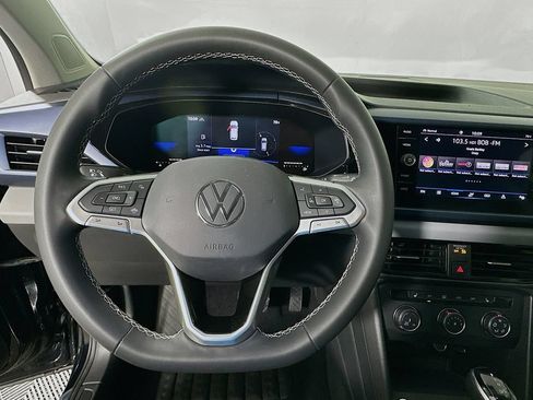 Used 2022 Volkswagen Taos SE FWD image 11