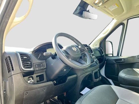 Used 2025 RAM ProMaster 3500 w/ Convenience Group image 9