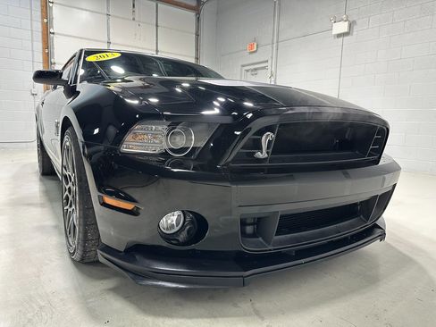 Used 2013 Ford Mustang Shelby GT500 image 3