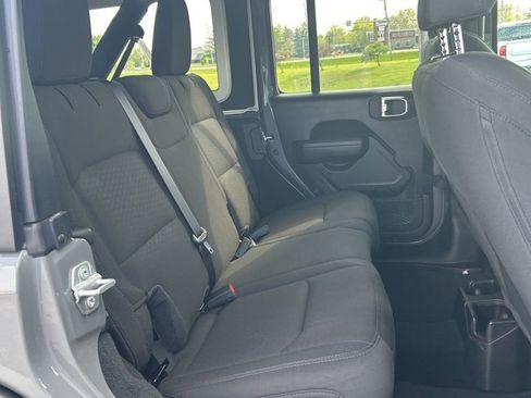 Used 2022 Jeep Wrangler Unlimited Sport AWD/4WD image 50