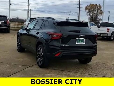 Certified 2025 Chevrolet Trax RS w/ Sunroof Package image 7