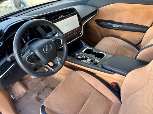Used 2023 Lexus RZ 450e Premium w/ Accessory Package (Z1) image 9
