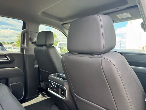 New 2025 GMC Sierra 1500 SLT w/ SLT Premium Package image 28