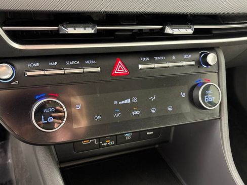Used 2025 Hyundai Sonata SEL FWD image 40