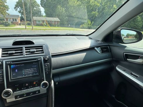 Used 2013 Toyota Camry SE FWD image 24