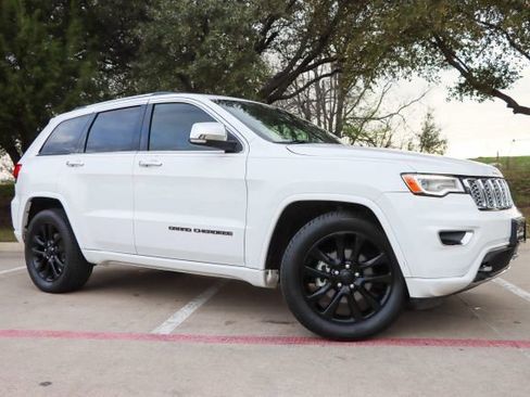 Used 2017 Jeep Grand Cherokee Overland image 1