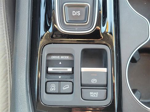 Used 2023 Honda Pilot LX image 27