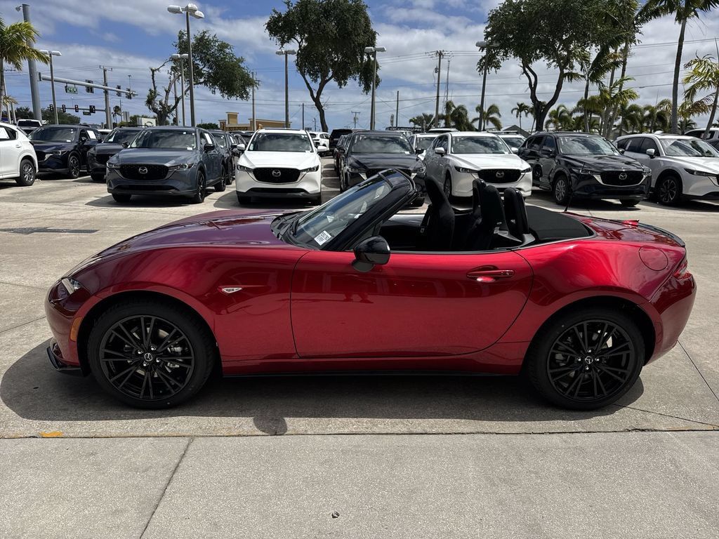 New 2026 MAZDA MX-5 Miata Club w/ Interior Package RWD image 11