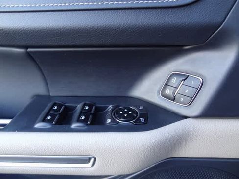 Used 2023 Ford Expedition XLT image 20