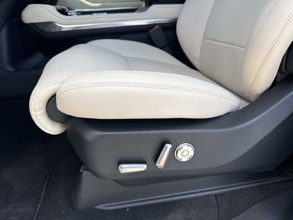 New 2027 Lincoln Navigator Reserve AWD/4WD image 22