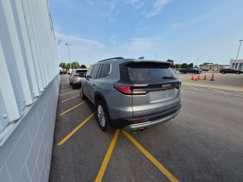Used 2024 GMC Acadia Elevation AWD/4WD image 7