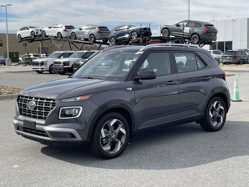 Certified 2024 Hyundai Venue Limited image 24