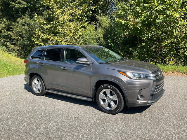 Used 2019 Toyota Highlander Limited AWD/4WD image 4