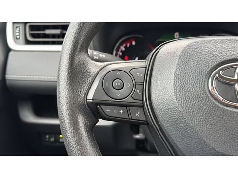 Certified 2025 Toyota RAV4 XLE FWD image 25