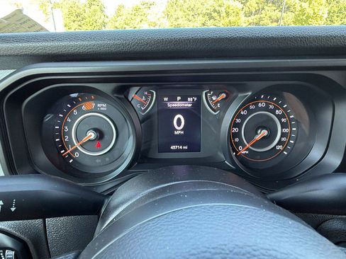 Used 2024 Jeep Wrangler Unlimited Sport AWD/4WD image 28