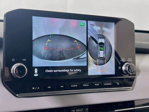 Used 2024 Mitsubishi Outlander SEL image 13