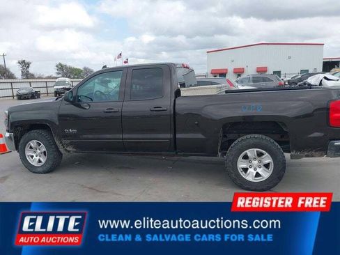 Used 2018 Chevrolet Silverado 1500 LT w/ Texas Edition image 28