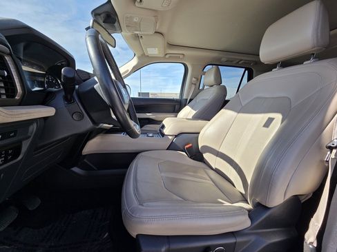 Used 2024 Ford Expedition Limited image 24