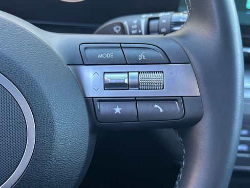 Certified 2025 Hyundai Kona SEL image 27