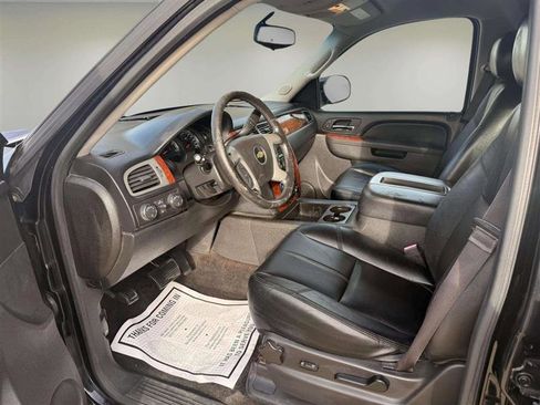 Used 2013 Chevrolet Tahoe LT image 31