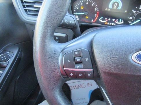 Used 2020 Ford Escape SE image 16