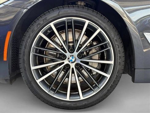 Used 2023 BMW 530i image 24