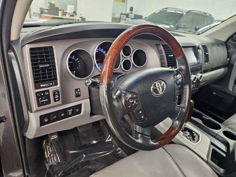 Used 2013 Toyota Sequoia Platinum AWD/4WD image 7