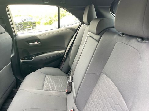Certified 2025 Toyota Corolla Hatchback w/ SE Package FWD image 9