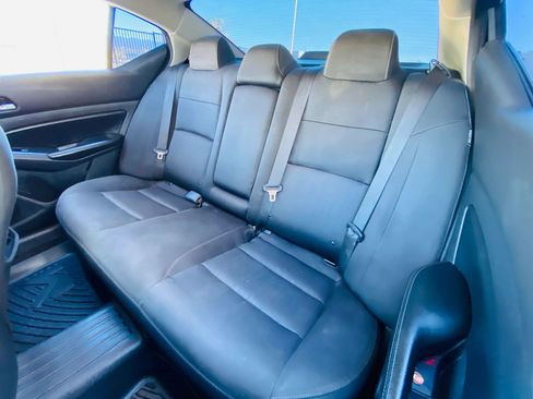 Used 2022 Nissan Altima 2.5 SV image 19