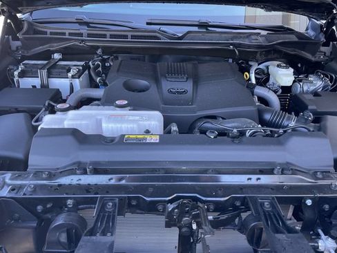 Used 2026 Toyota Tundra SR5 w/ TRD Off-Road Package AWD/4WD image 24
