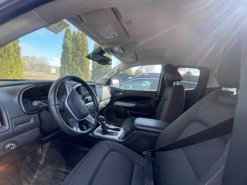 Used 2022 Chevrolet Colorado LT w/ Fleet Safety Package image 3