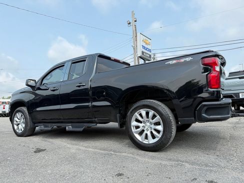 Used 2020 Chevrolet Silverado 1500 Custom w/ Custom Value Package AWD/4WD image 5
