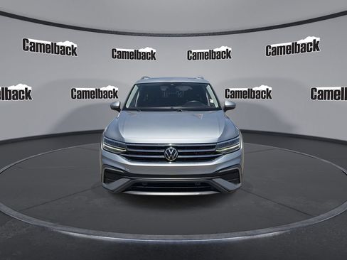 Used 2022 Volkswagen Tiguan SE FWD image 2