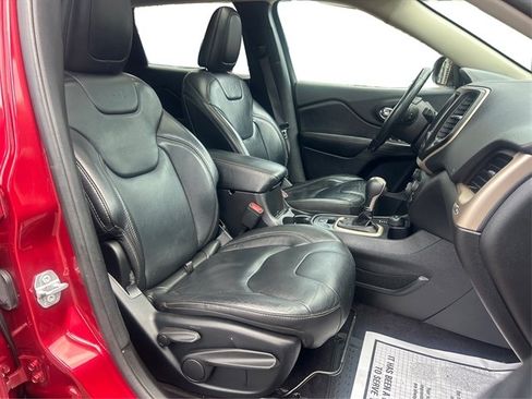 Used 2017 Jeep Cherokee Limited AWD/4WD image 47