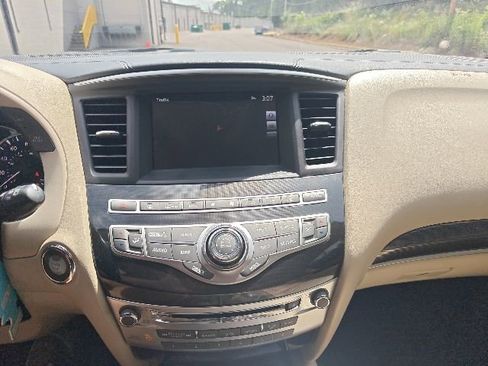 Used 2019 INFINITI QX60 Luxe w/ Essential Package FWD image 12