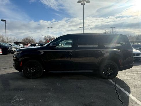 Used 2023 Jeep Wagoneer Series II w/ Convenience Group I image 4