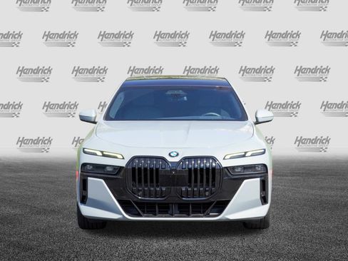 Certified 2023 BMW 760i xDrive AWD/4WD image 3