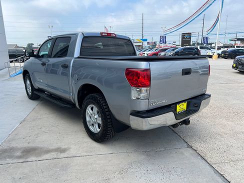 Used 2013 Toyota Tundra 4x4 CrewMax w/ Tow Pkg image 5