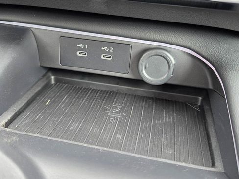 New 2026 Nissan Sentra SR w/ Floor Mat Package FWD image 19