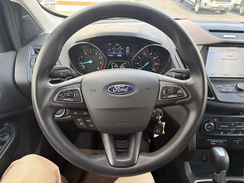Used 2017 Ford Escape SE w/ Equipment Group 201A AWD/4WD image 11